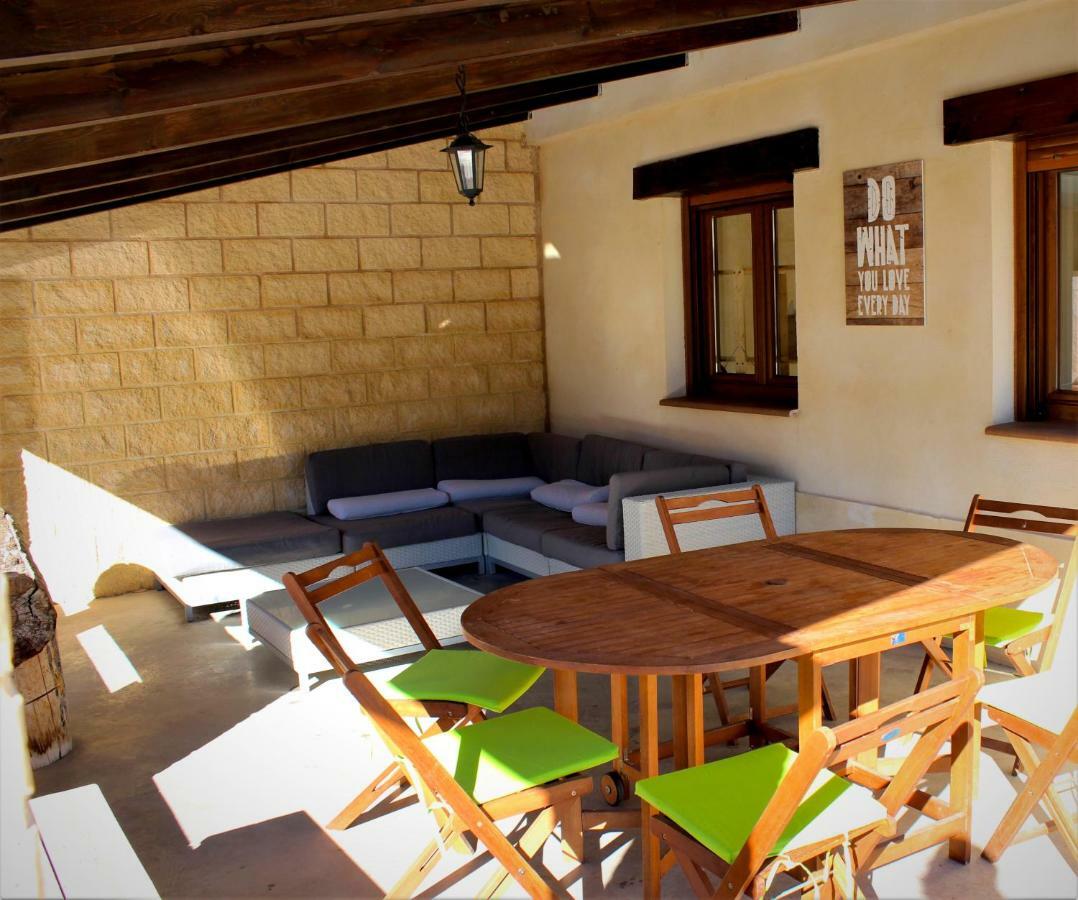 Casa rural Laguna de Uña Exterior foto